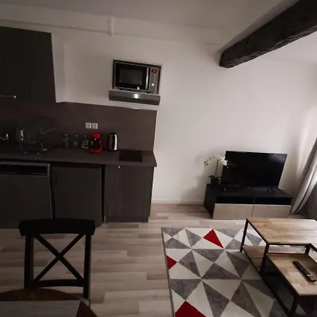 Duplex Proche Gare Centre Апартаменты *